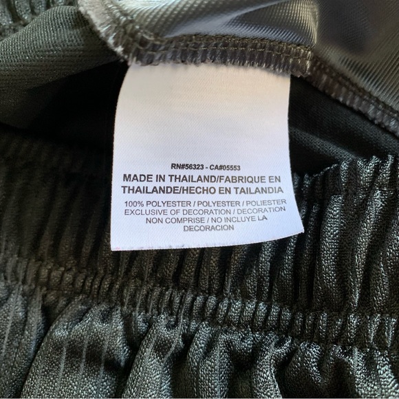 $DROP⬇️ Nike black/gray athletic shorts - Picture 11 of 15